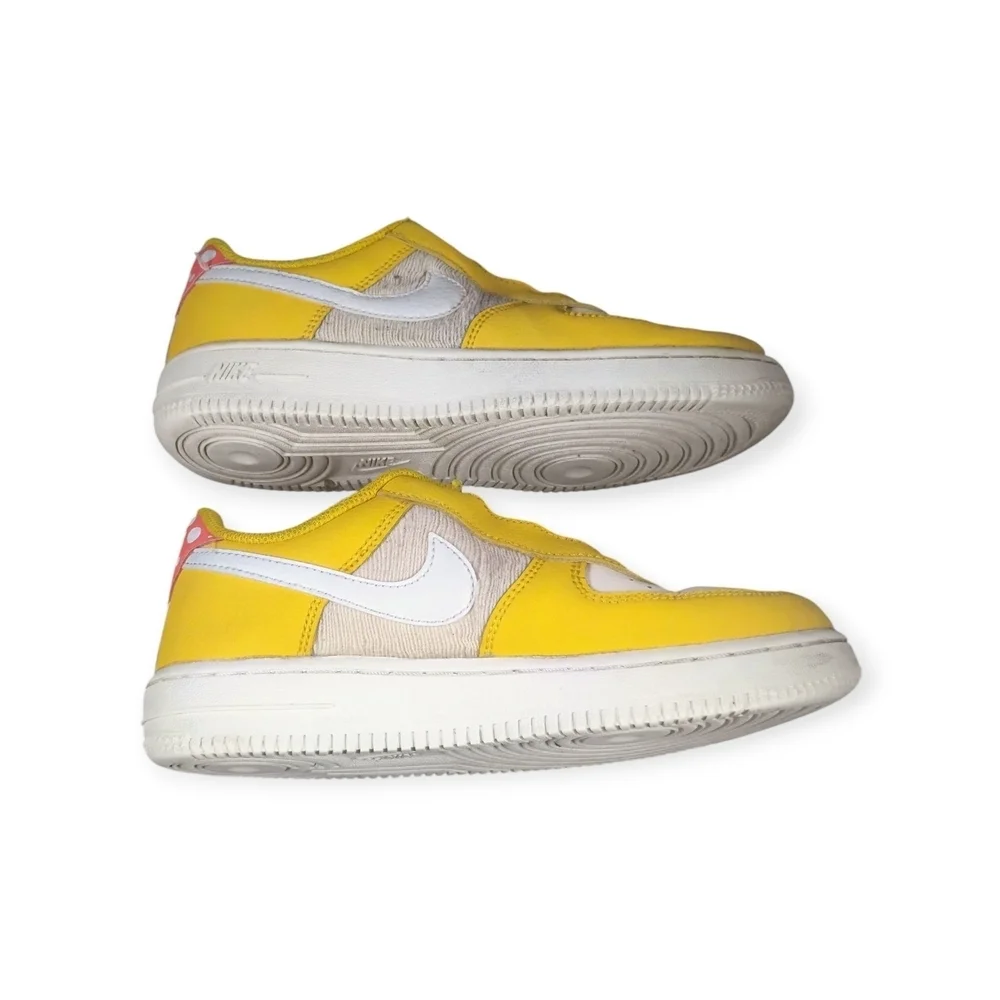 Nike Air Force 1 Toggle SE Yellow Ochre Kids Size 3
